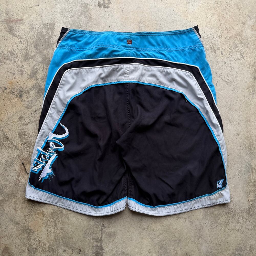 Vintage Y2K Quiksilver Blue Black Board Shorts Men’s Size 38 Surf
